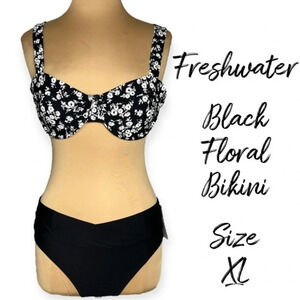 Freshwater size XL retro black and white floral bikini